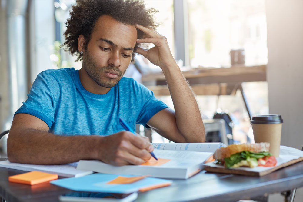 كيف-تختار-تخصصك-الجامعي-1